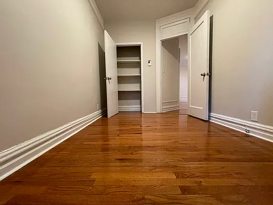 Rented by Hillel Realty Group | media 10