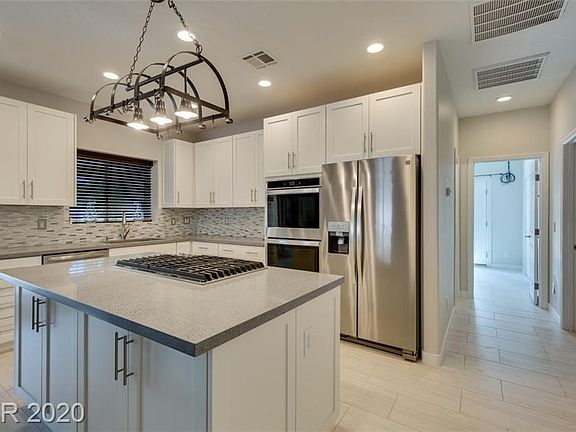 3rd image of 7494 Forestdale Ct