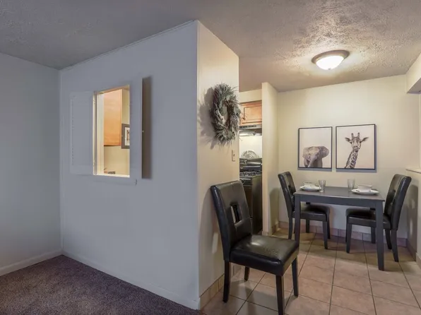 Chamberlain I & II Apartments