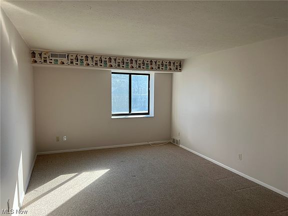 4th image of 9841 Sunrise Blvd