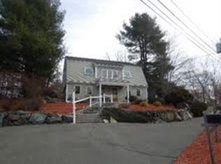 21 Roosevelt Rd, Wakefield, MA 01880