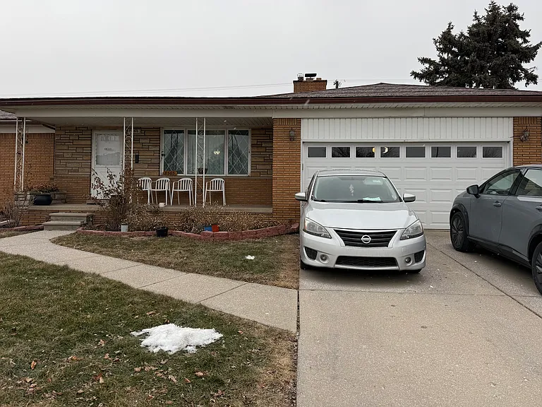 8565 Potomac Ave — Photo 46