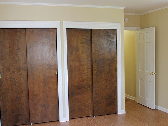 5th image of 417 College Ave