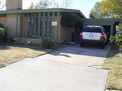 2nd image of 1902 NW 38th St