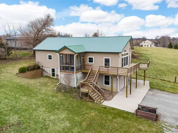 540 Howard St, Kalona, IA 52247