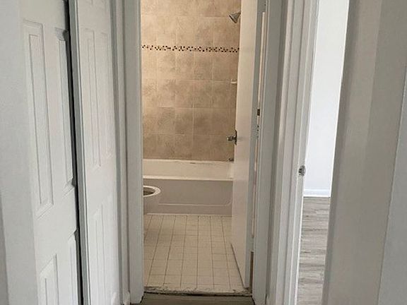 5th image of 2716 S Dixie Hwy APT 302