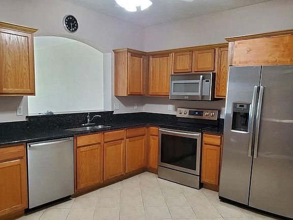 3rd image of 3272 Antica St