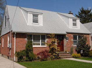 379 Carnation Ave, Floral Park, NY 11001