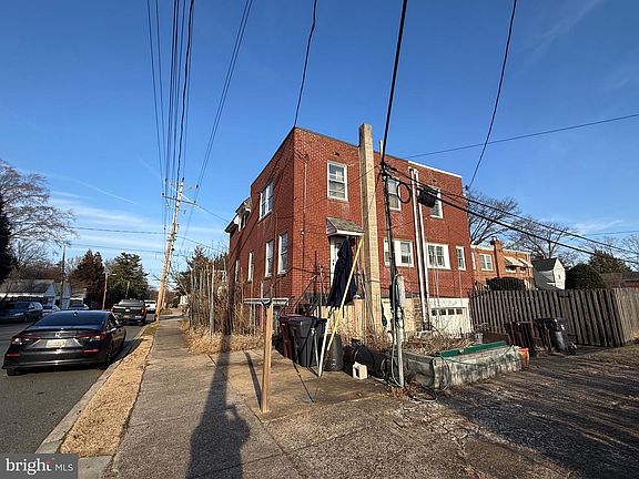 3rd image of 2210 Highland Pl