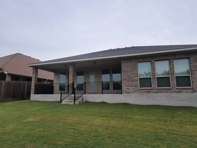3206 Trinity Dr — Photo 26