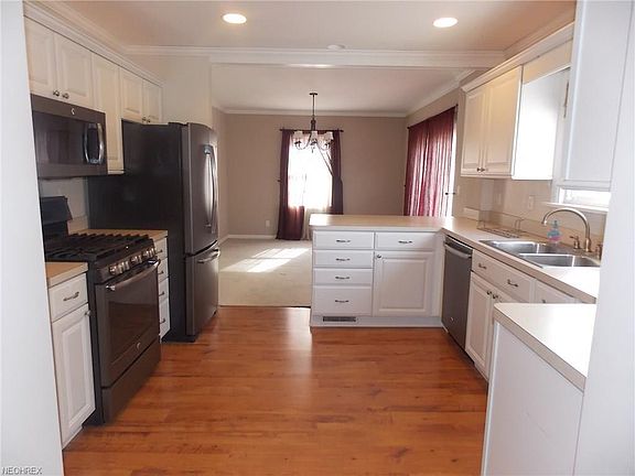 3rd image of 680 Highland Ave