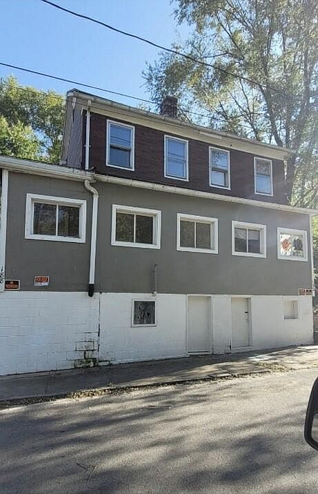 1st image of 188 W Fairview St