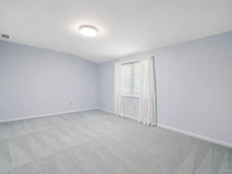 24 Thorngrove Ln — Photo 12