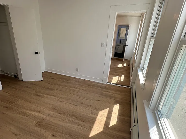 14 Crown St #2W — Photo 22