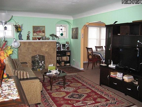 3rd image of 6914 Forest Ave