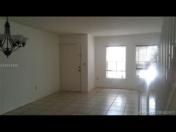 4th image of 9187 Fontainebleau Blvd #0