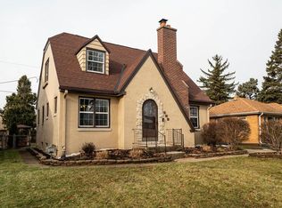 331 N 111th St, Wauwatosa, WI 53226