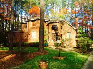 5410 Woodview Dr, Fayetteville, NC 28314
