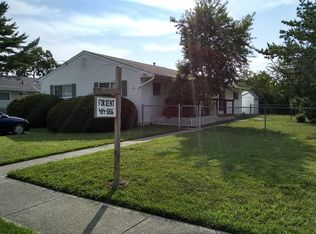 10 Cooper Dr, Somers Point, NJ