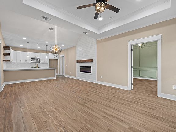 5th image of 1314 Elm St