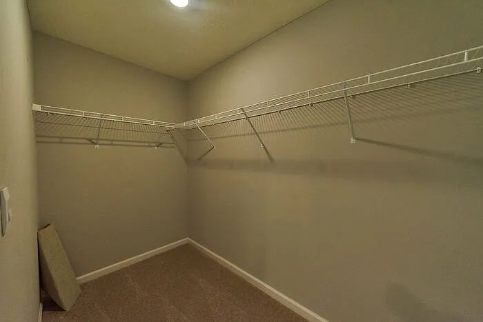 7226 Griffon Ln — Photo 16