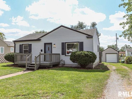 2628 38th Ave, Moline, IL 61265
