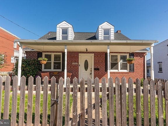 2nd image of 323 Coates St