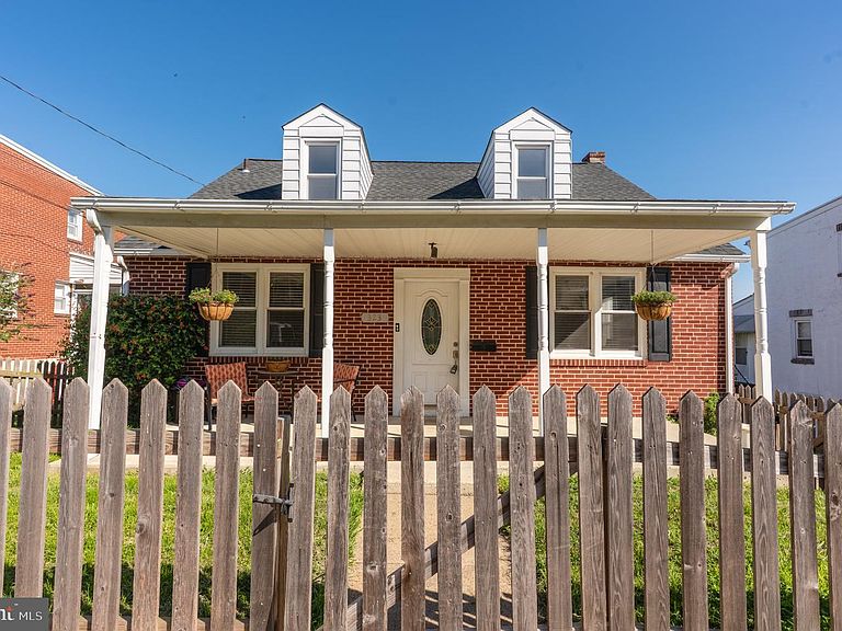Listing photo 2