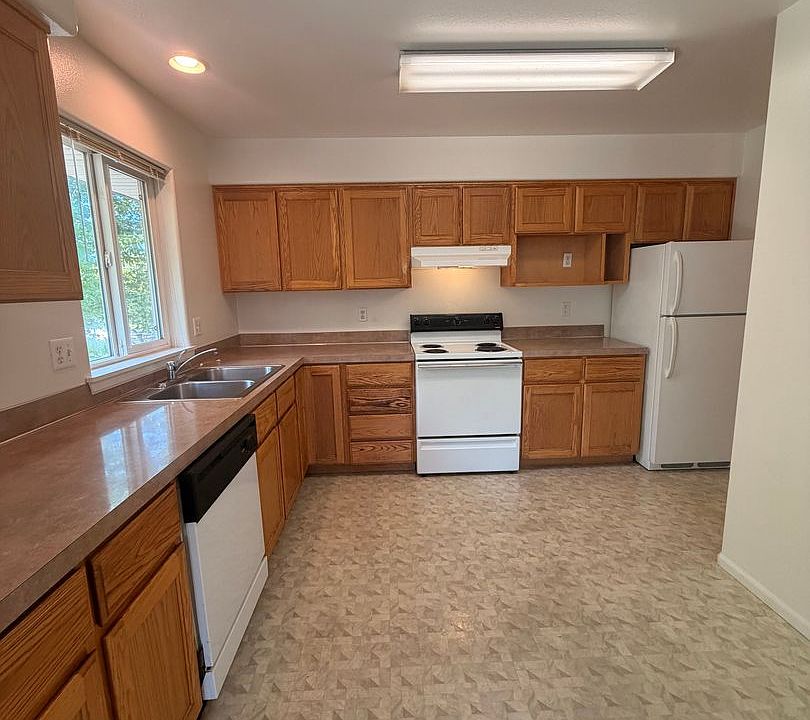 1st image of 1683 Ono Ave