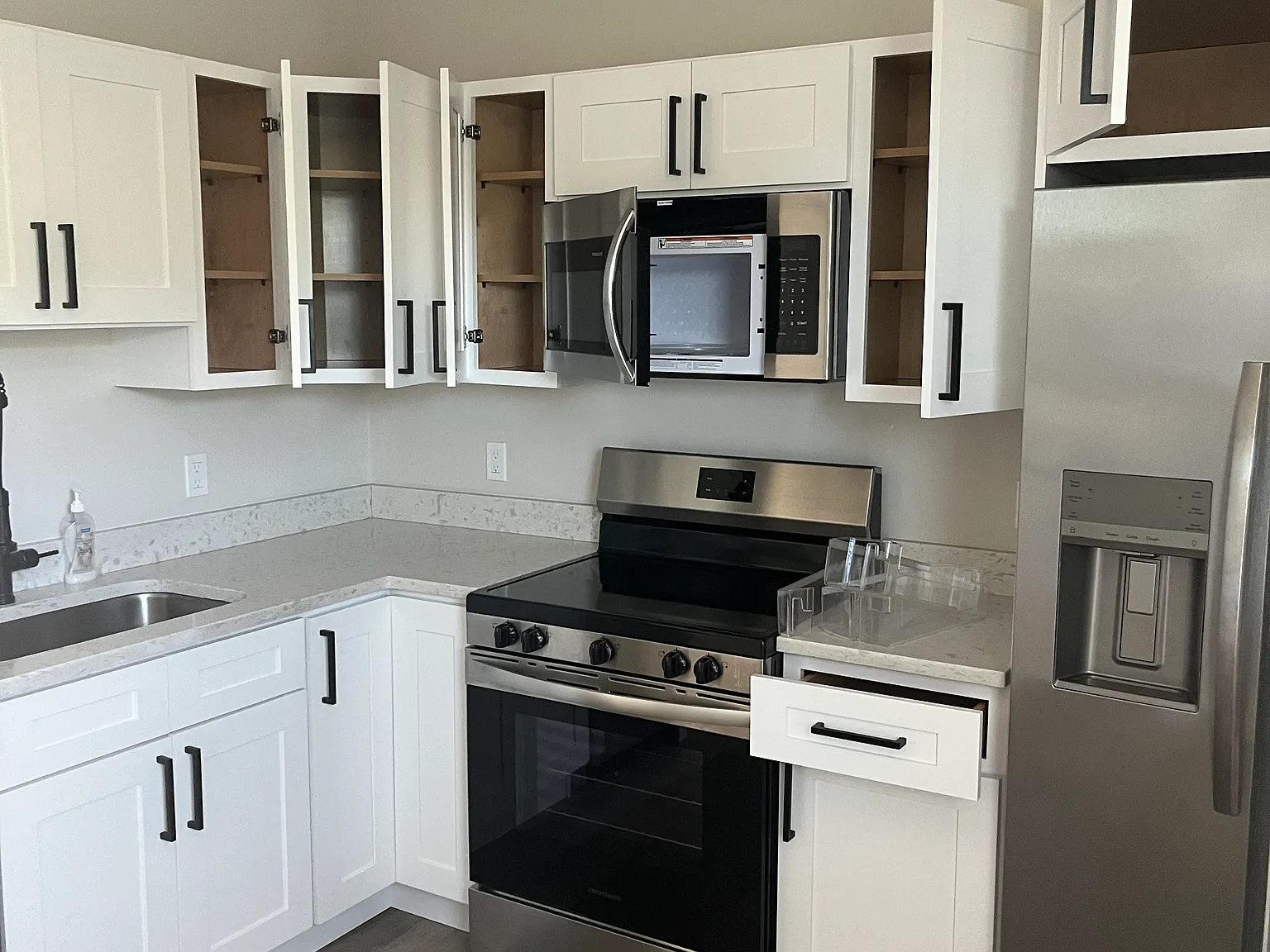 2 bed, 2.5 bath, 1500 sqft, $2,650 — Photo 2