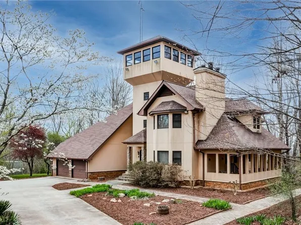 4665 Roundtop Rd, Ellijay, GA 30540