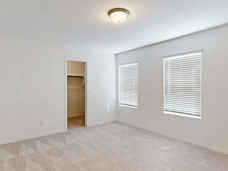 4536 Benham Dr — Photo 14
