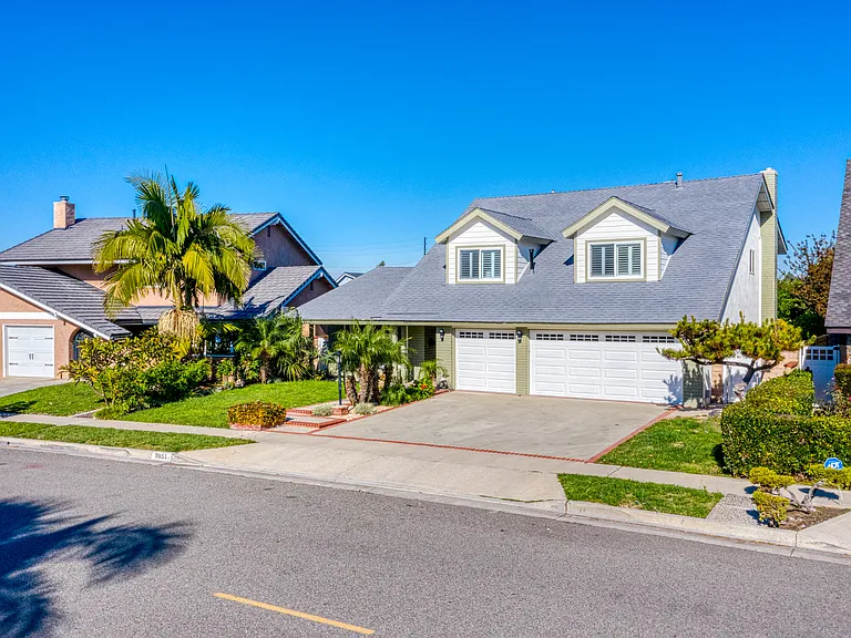 9851 Cloverdale Ave — Photo 46