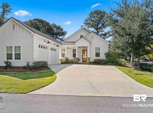 102 Mulberry Ln, Fairhope, AL 36532