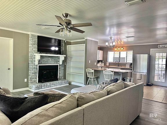5th image of 200 Freedom Ln