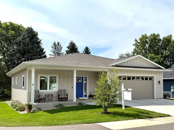 704 Maple Pl, Northfield, MN 55057
