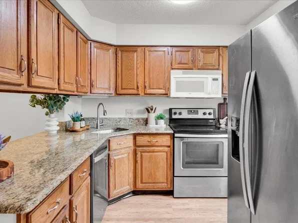 35 Brickyard Road #5, Essex Junction, VT 05452