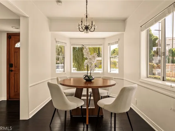 15233 Camarillo St, Sherman Oaks, CA 91403