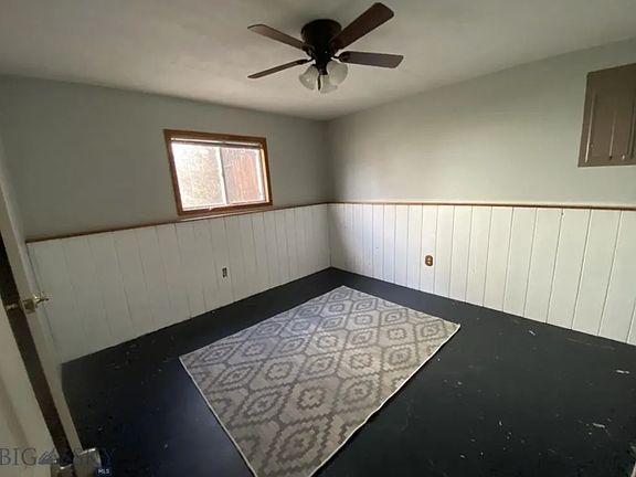 3rd image of 909 Yellowstone Ave
