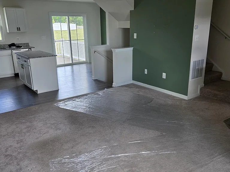 102 Spring Pl — Photo 5