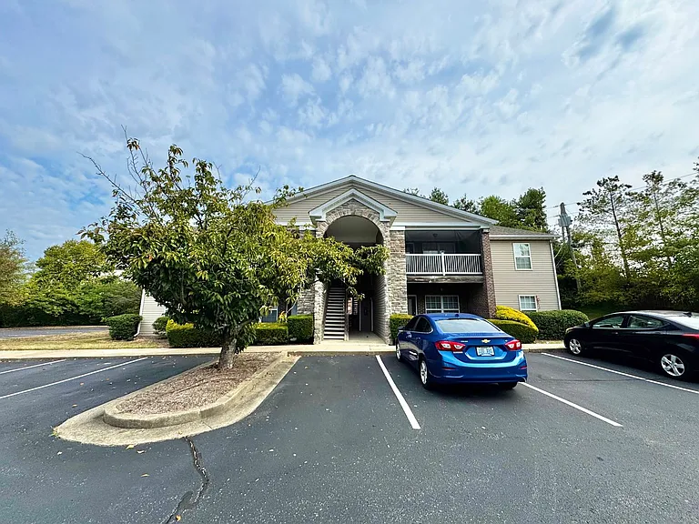 Forest Creek Apartments — Photo 33