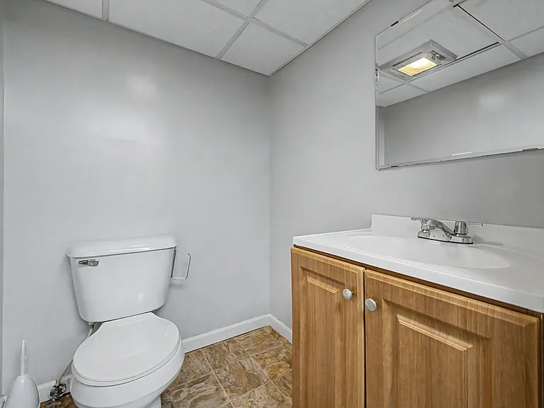 24315 Currier St — Photo 21