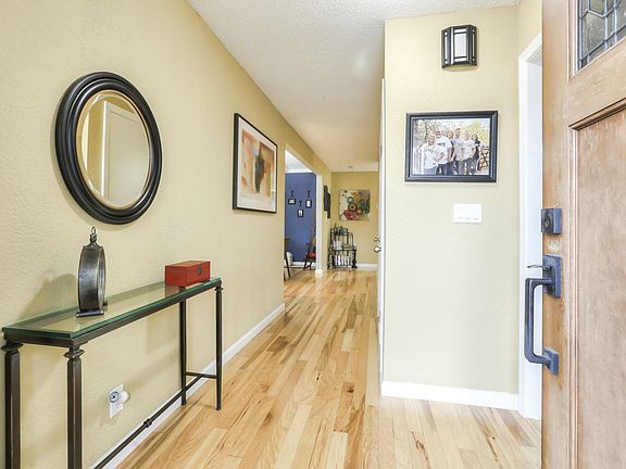 5th image of 1659 Salisbury Dr