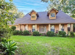 2116 Temple Rd, Gautier, MS 39553