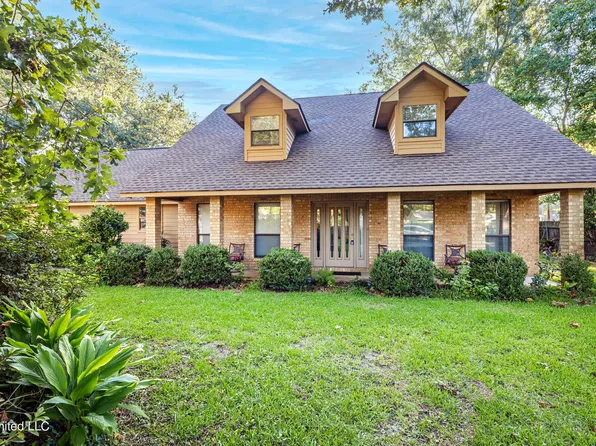 2116 Temple Rd, Gautier, MS 39553