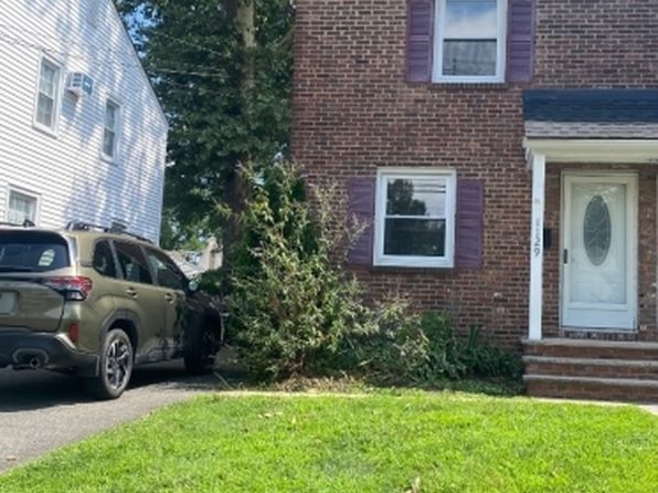 1129 S Ave W
