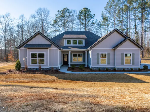 210 Hidden Meadows Dr, Gay, GA 30218