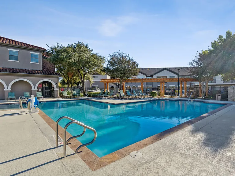 The Sorento Apartments — Photo 3