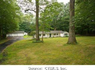 260 Jefferson Dr, Guilford, CT 06437