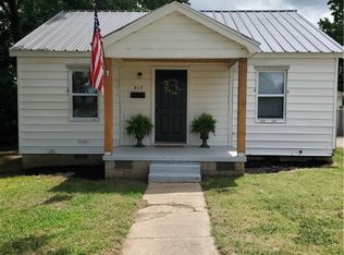 817 Wright St, Siloam Springs, AR 72761